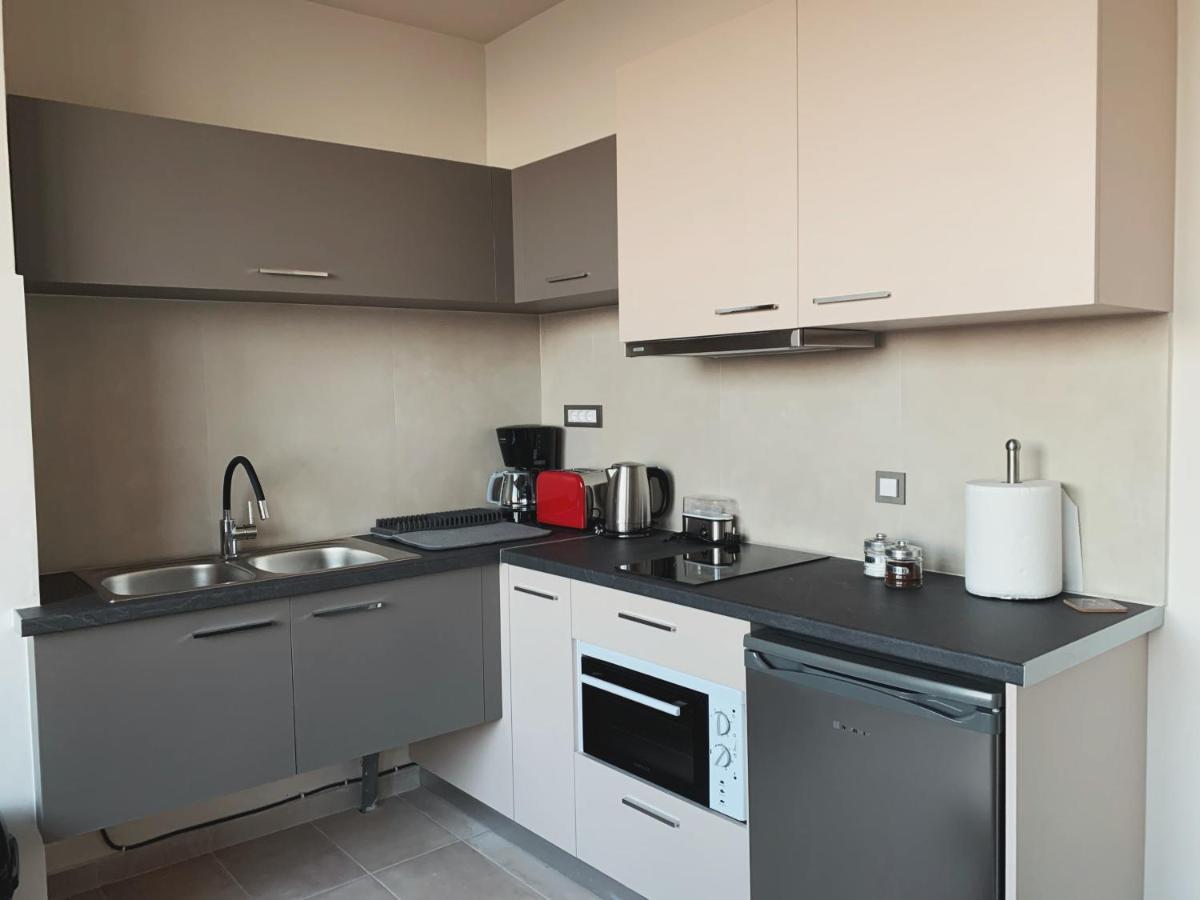 King Crimson Luxury Apartments Marathokefála Esterno foto