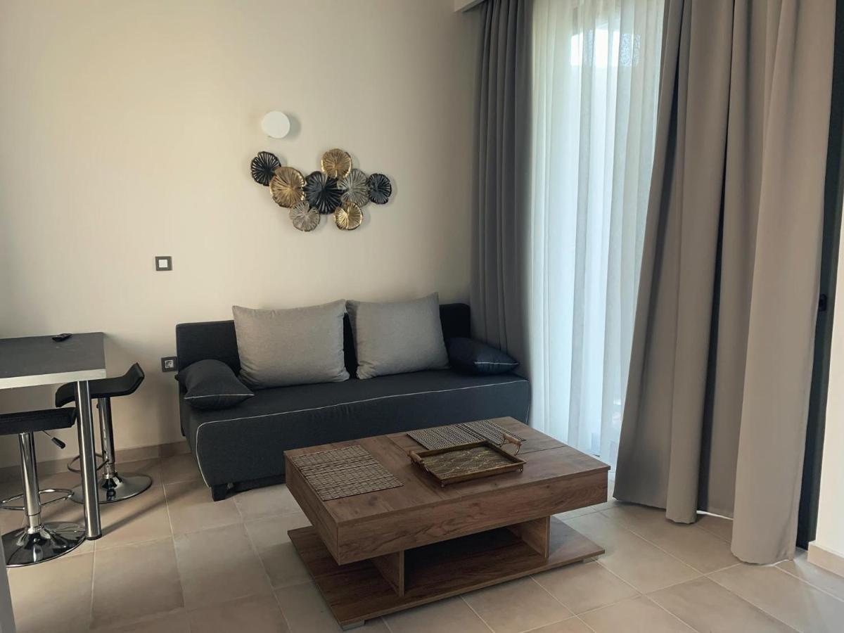 King Crimson Luxury Apartments Marathokefála Esterno foto
